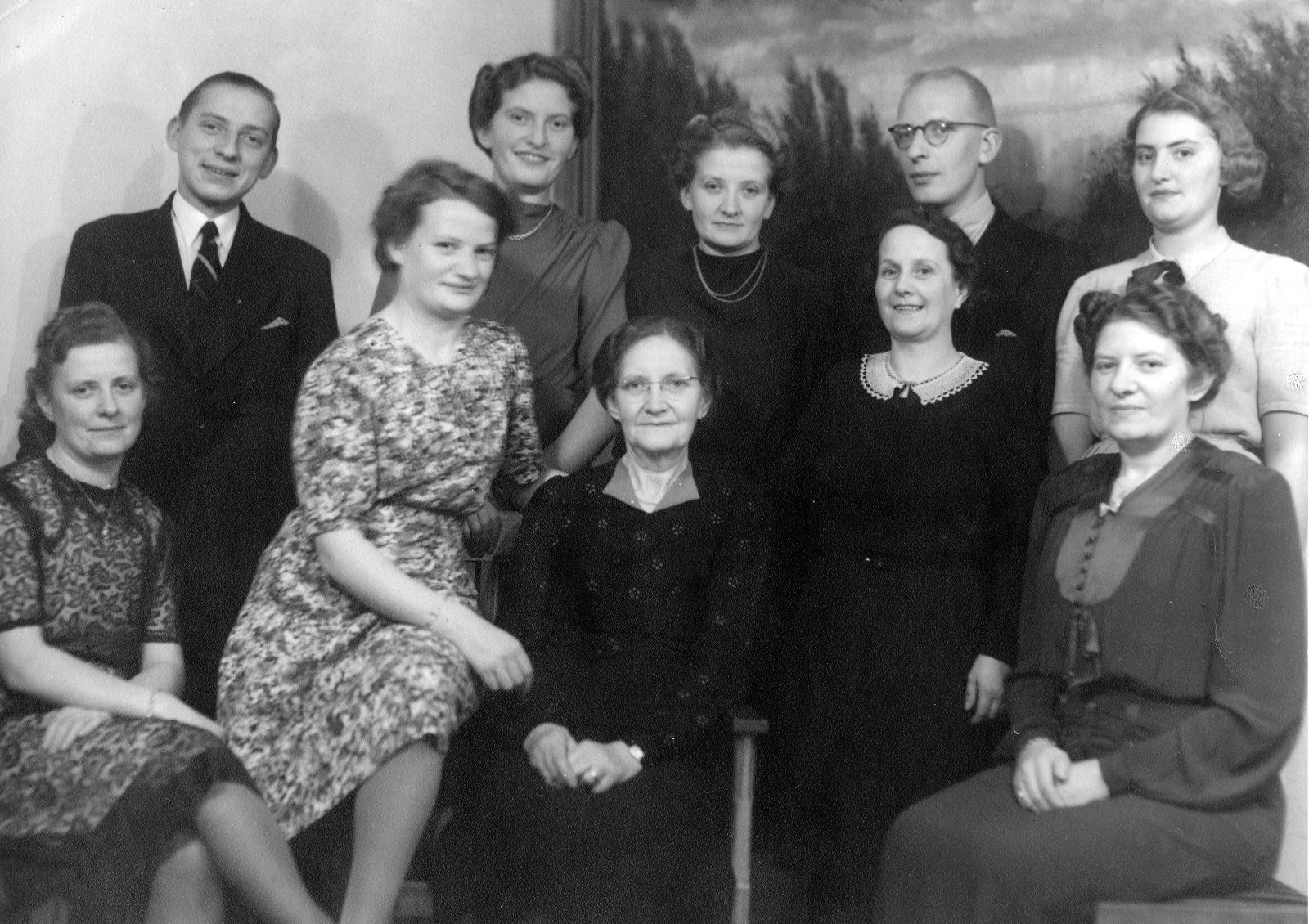 viii_10_1_10_im_van_schaik_1881_1971.jpg.jpg